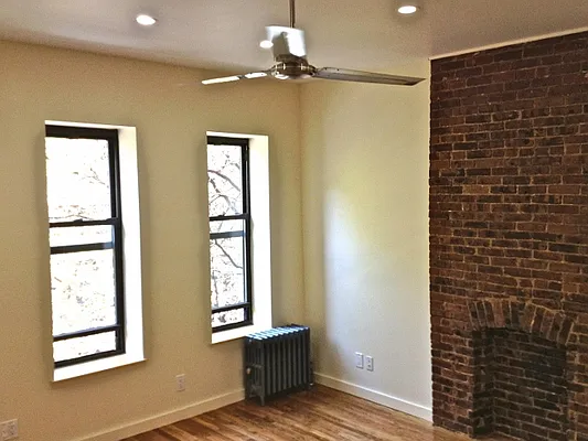 Rented by Perry Associates NYC Inc | media 17