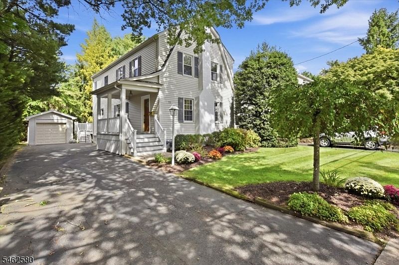 1st image of 77 Meadowbrook Rd