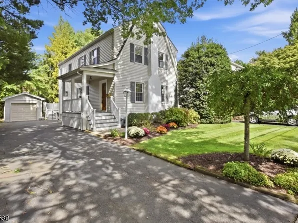 77 Meadowbrook Rd, Millburn Twp., NJ 07078