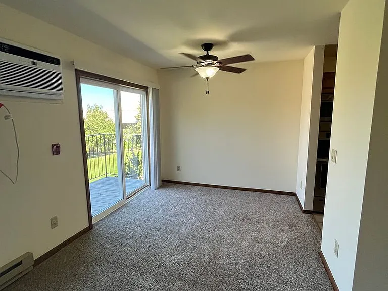 High Point Commons Apartments — Photo 106