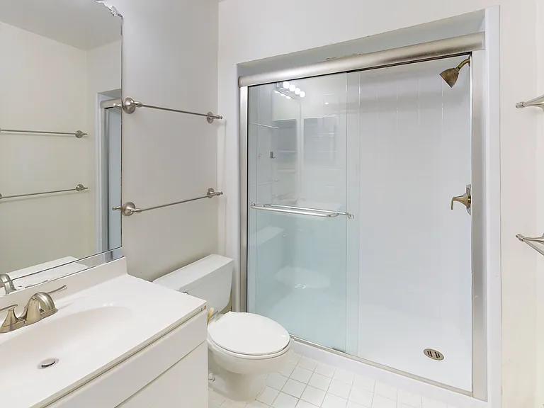 1224 Washtenaw Ct — Photo 7