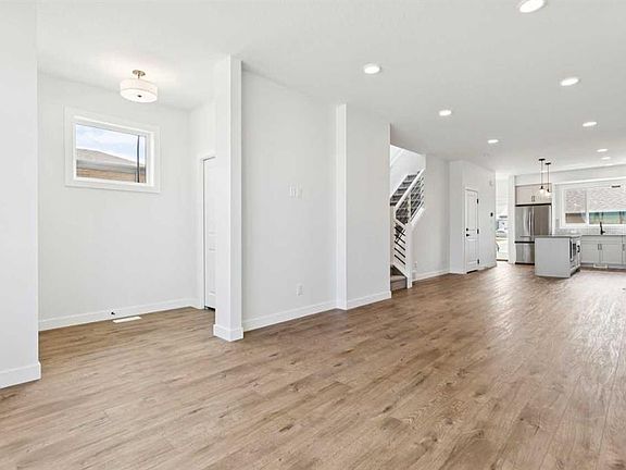 4th image of 49 NE Silverton Glen Way SW