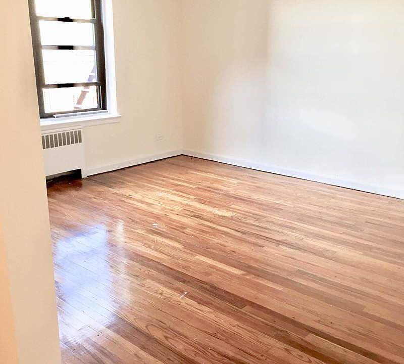 2nd image of 2705 Kings Hwy #3S