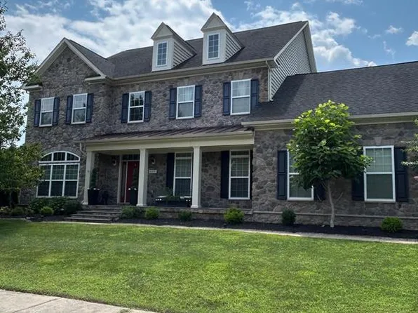 41857 Rawnsley Dr, Ashburn, VA 20148