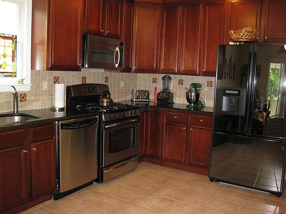 2nd image of 63 Waldron Ave