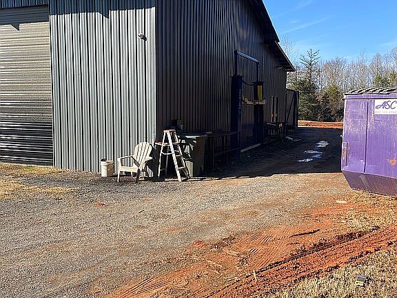 3rd image of 6899 Glover Ln