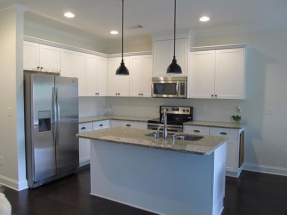 4th image of 517 NW Brantley Cove Circle