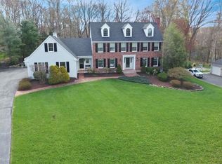 5 Chaucer Dr, Hackettstown, NJ 07840