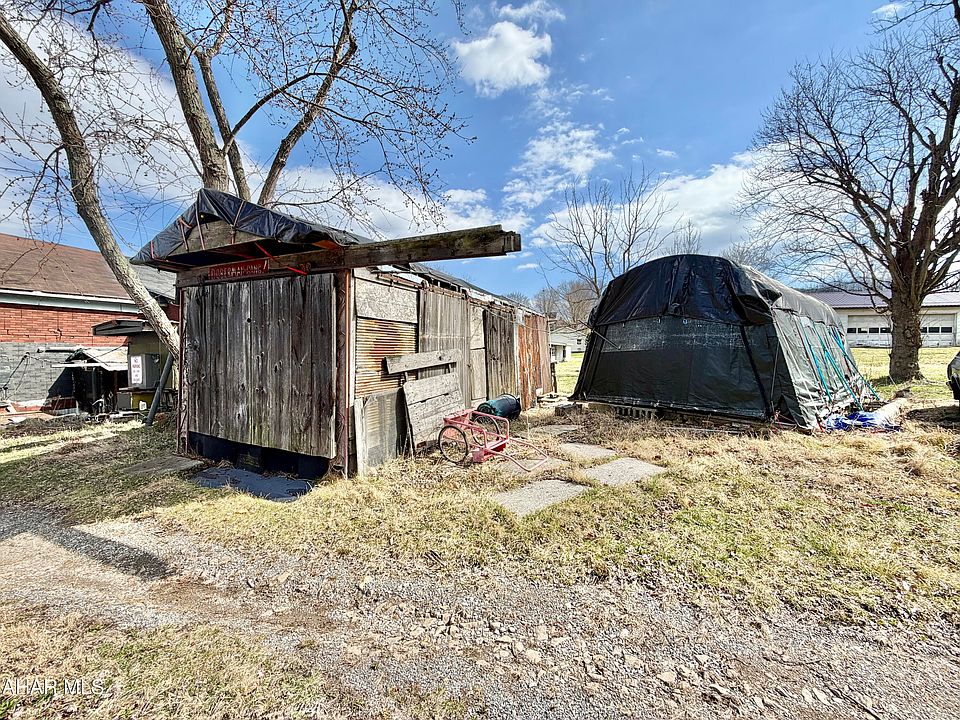 7th image of this home