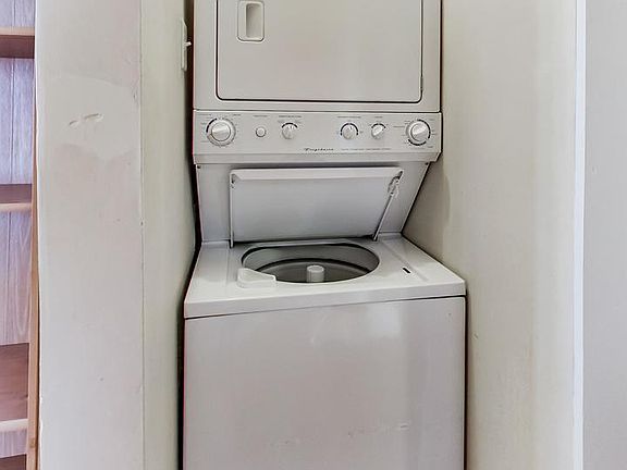 4th image of 1751 W North Shore Ave #G