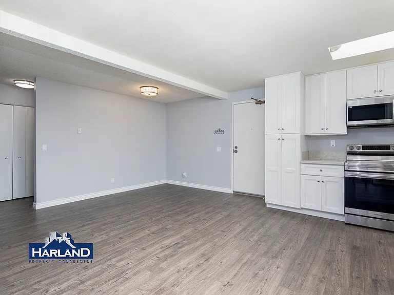 8332 Regents Rd #3A — Photo 8