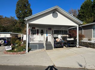 565 Flamingo Cir, Townsend, TN 37882
