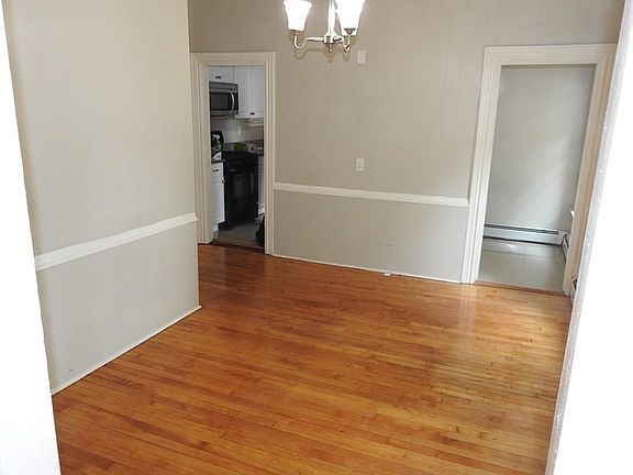 4th image of 109 S Pleasant St #1