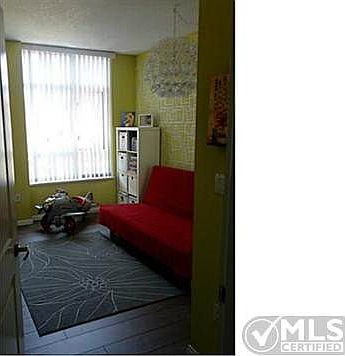 5th image of 850 Beech St Unit 604