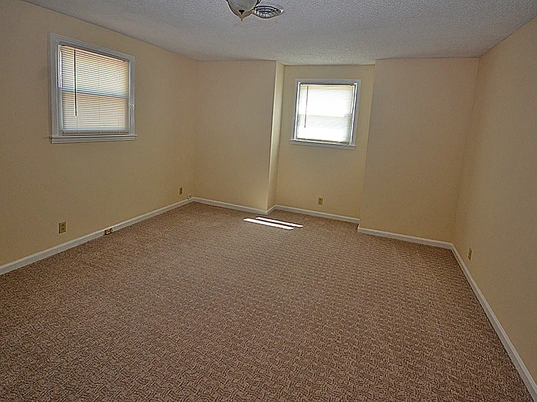 4544 Xavier Dr — Photo 15