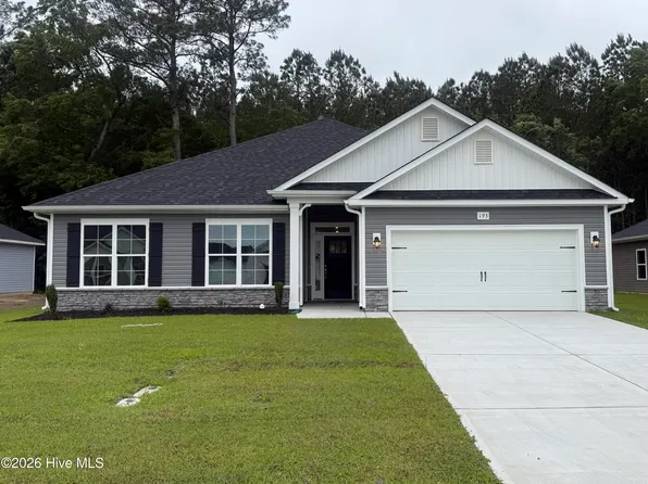 193 Seashore Street, Grimesland, NC 27837