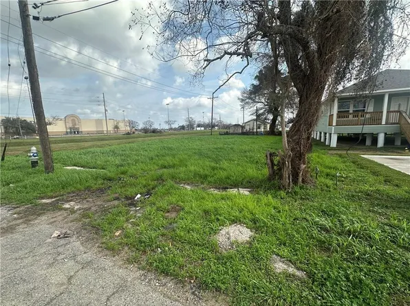 3138 Bainbridge St, Kenner, LA 70065