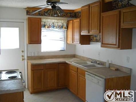 3rd image of 1740 Crestridge Dr