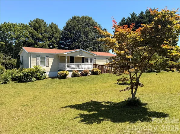 4248 Peachtree Ln, Granite Falls, NC 28630