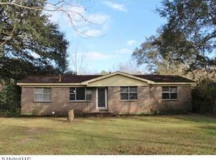 9924 Foxshire Dr, Moss Point, MS 39562