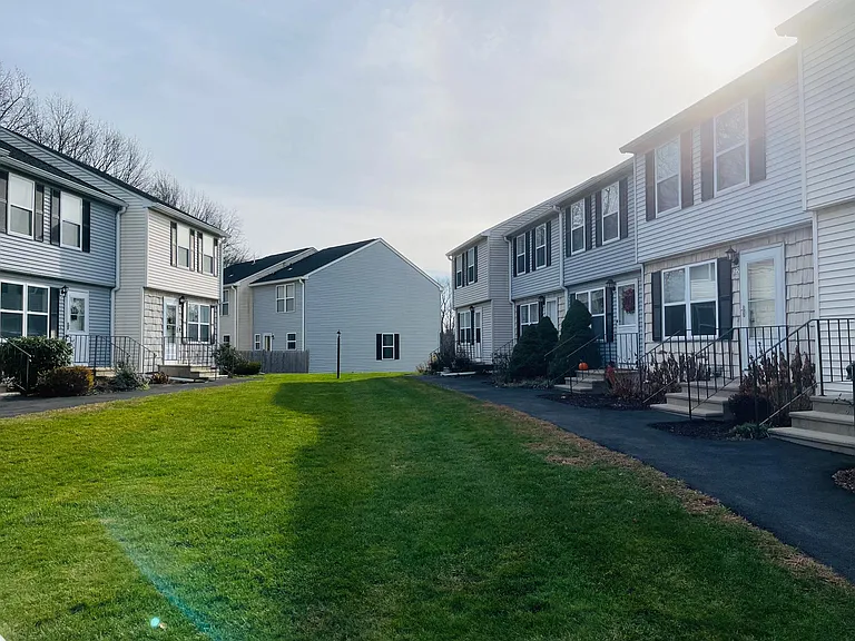 24 Meadowrue Dr #24 — Photo 23