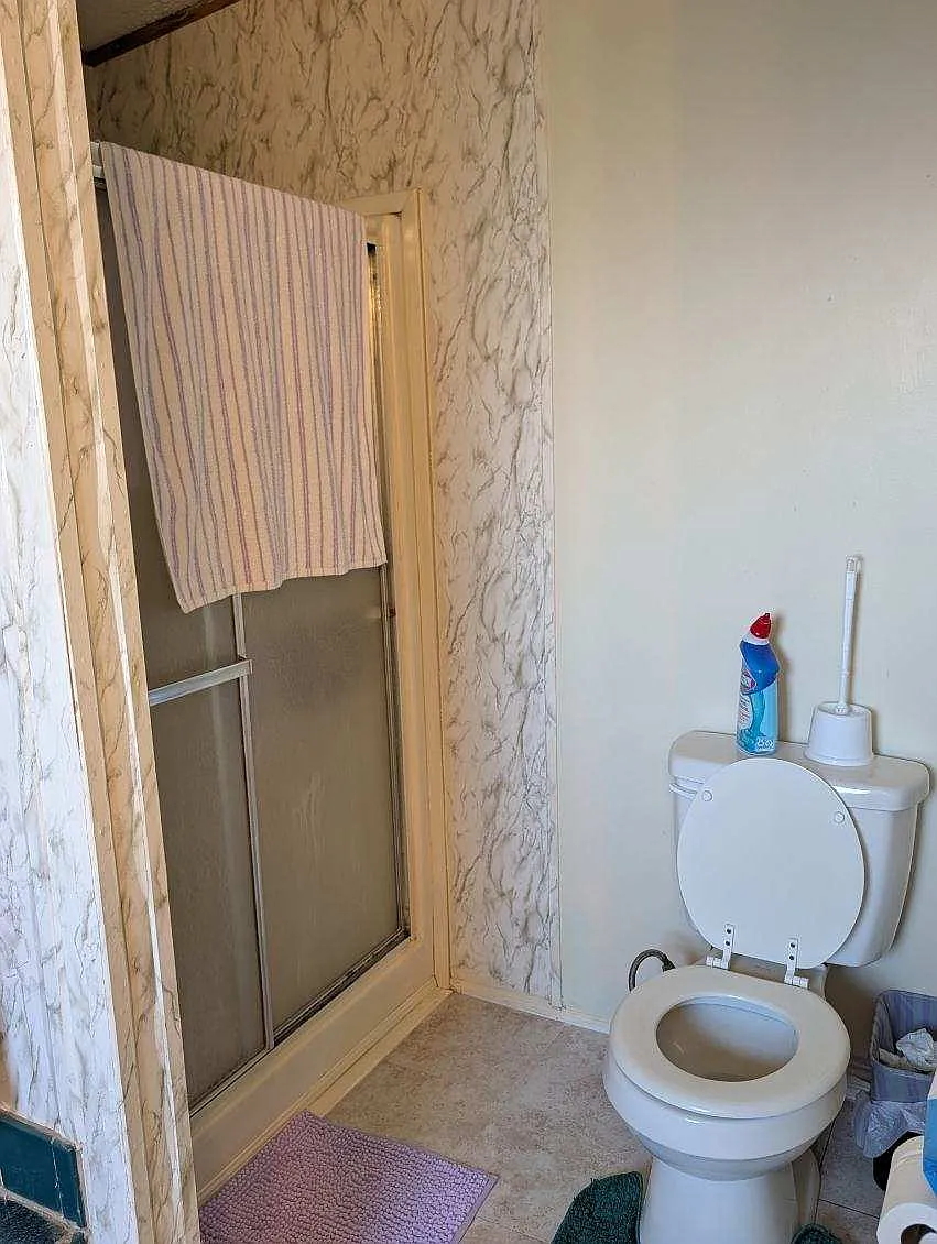 5 bed, $1,800 — Photo 2