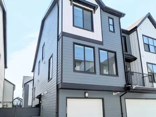 380 Seton Vlg SE #152, Calgary, AB T3M 3T8