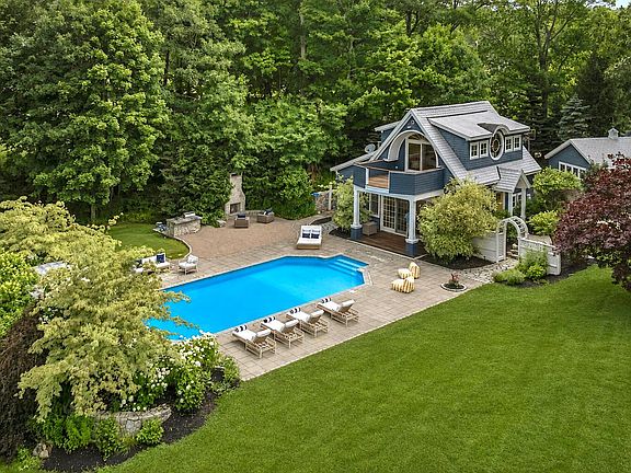 3rd image of 440 Mitchell Road