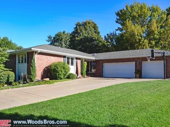 5914 Fieldcrest Way, Lincoln, NE 68512
