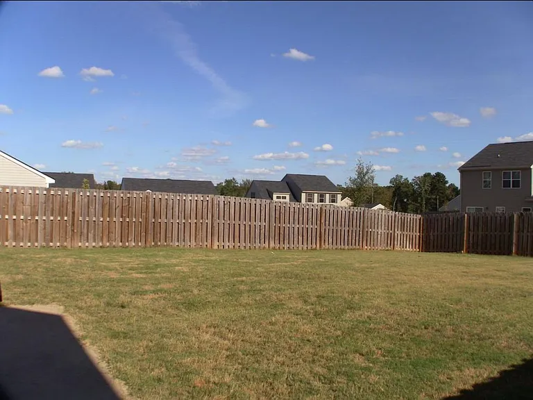 866 Westlawn Dr — Photo 14