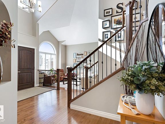 4th image of 17 Highcliff Point E