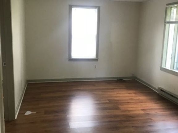 2nd image of 2255 1st Ave