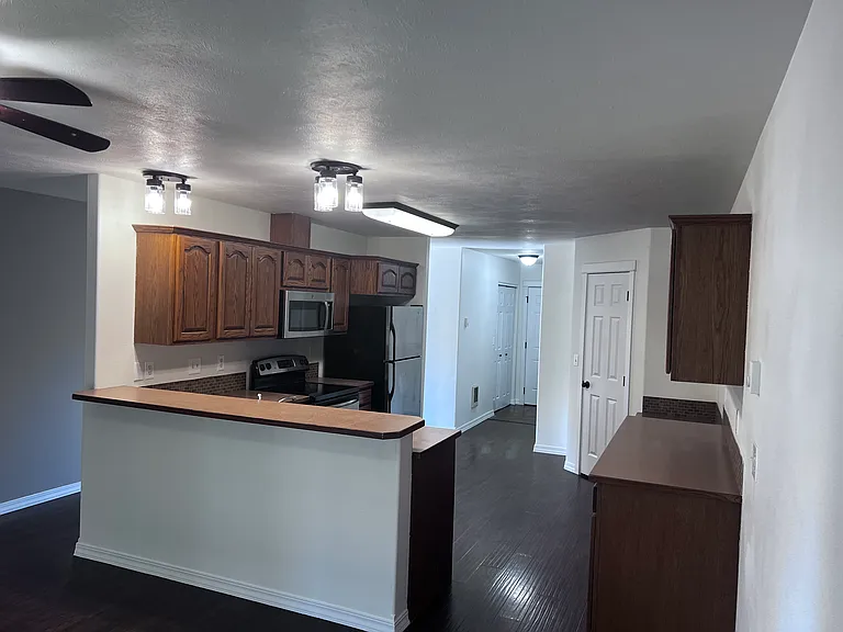 Kitchen/pantry