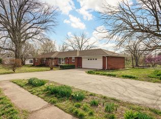 801 S Market St, Mount Vernon, MO 65712