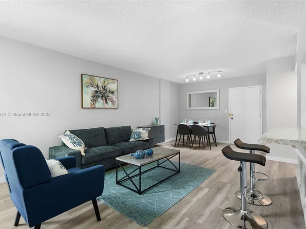 210 172nd St APT 128, Sunny Isles Beach, FL 33160