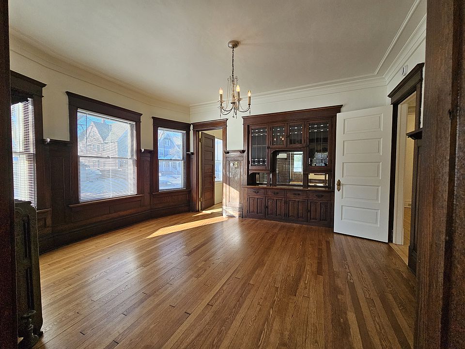 1st image of 1902 E Newberry Blvd #1902