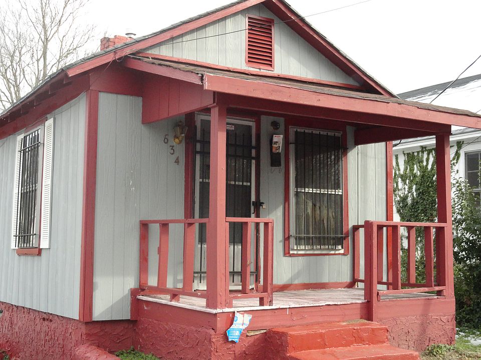 1st image of 634 Moran St