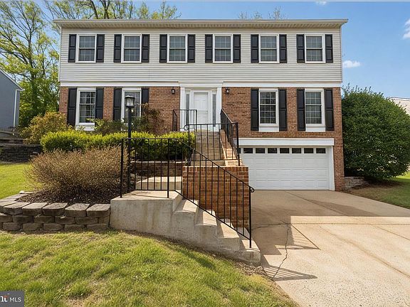 3rd image of 1374 Rock Chapel Rd