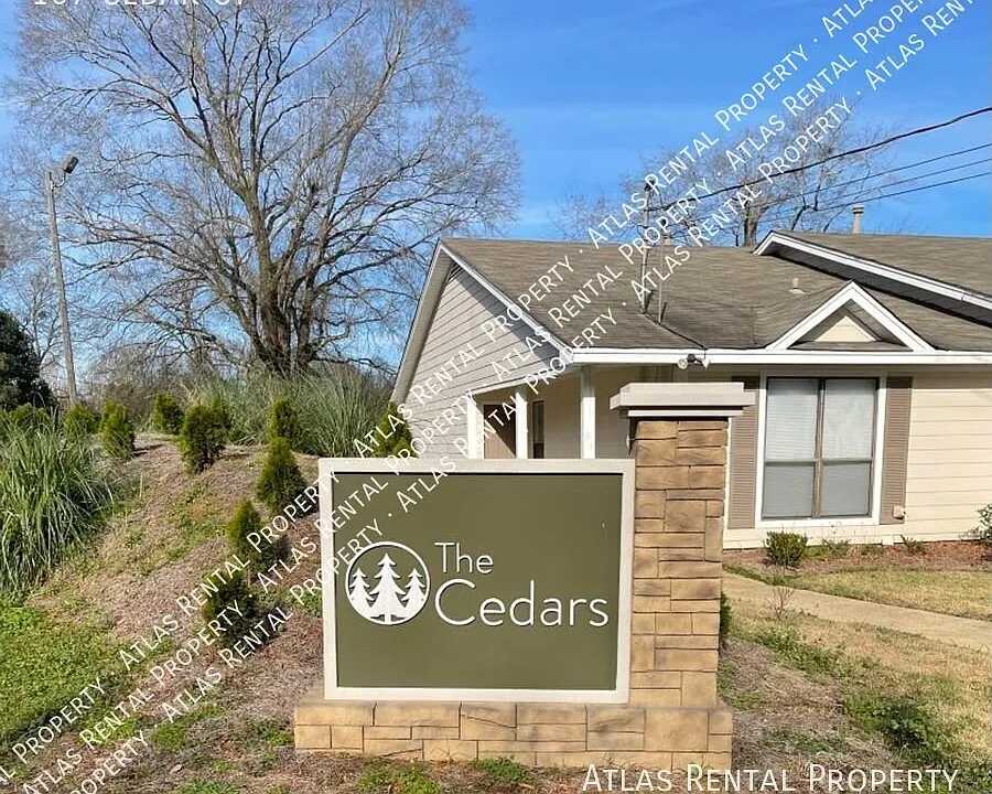 107 Cedar Ct