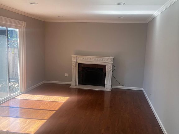 4th image of 1011 Palm Ave