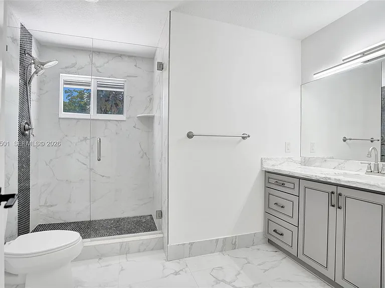 4024 Frances Dr — Photo 37