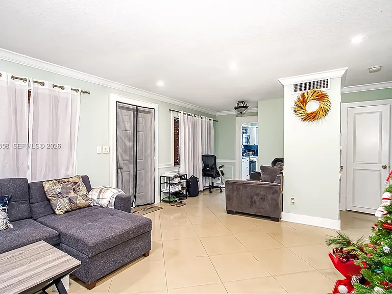 1457 Atlantic Shores Blvd #1 — Photo 5