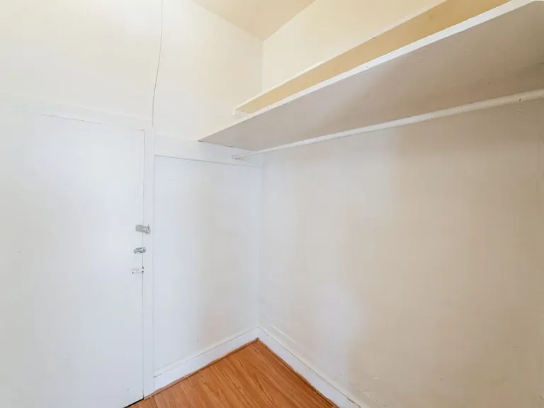 3402 Roehl Ave — Photo 47