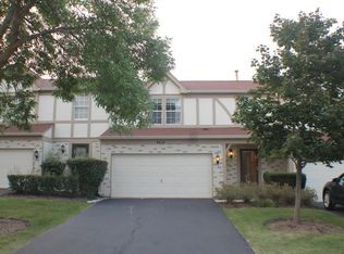 4672 N Sapphire Dr #3, Hoffman Estates, IL