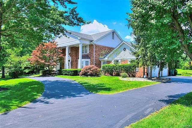 1st image of 1133 Chatsworth Place Dr