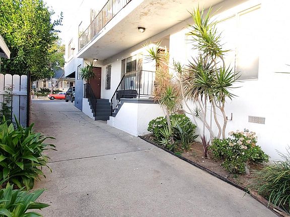 3rd image of 8210 Norton Ave #208