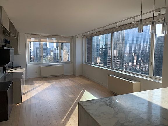 3rd image of 322 W 57th St APT 48S