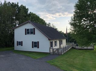 334 Hudson Rd, Glenburn, ME 04401