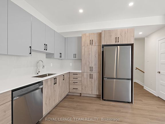 5th image of 6952 Notre Dame St #B