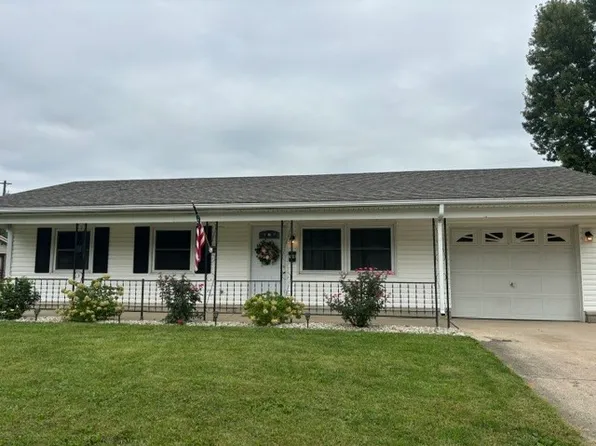 138 McCraw Dr, Englewood, OH 45322